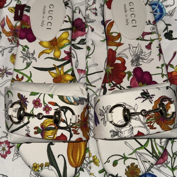 Gucci Shoes - Gucci White Floral Horsebit Slide Sandals